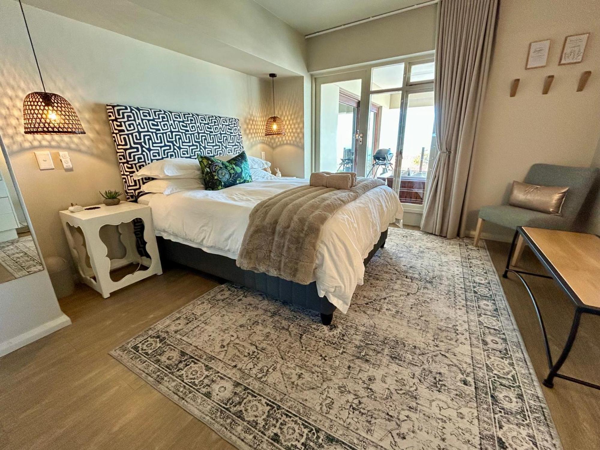 Village Square 6 Apartment Plettenberg Bay